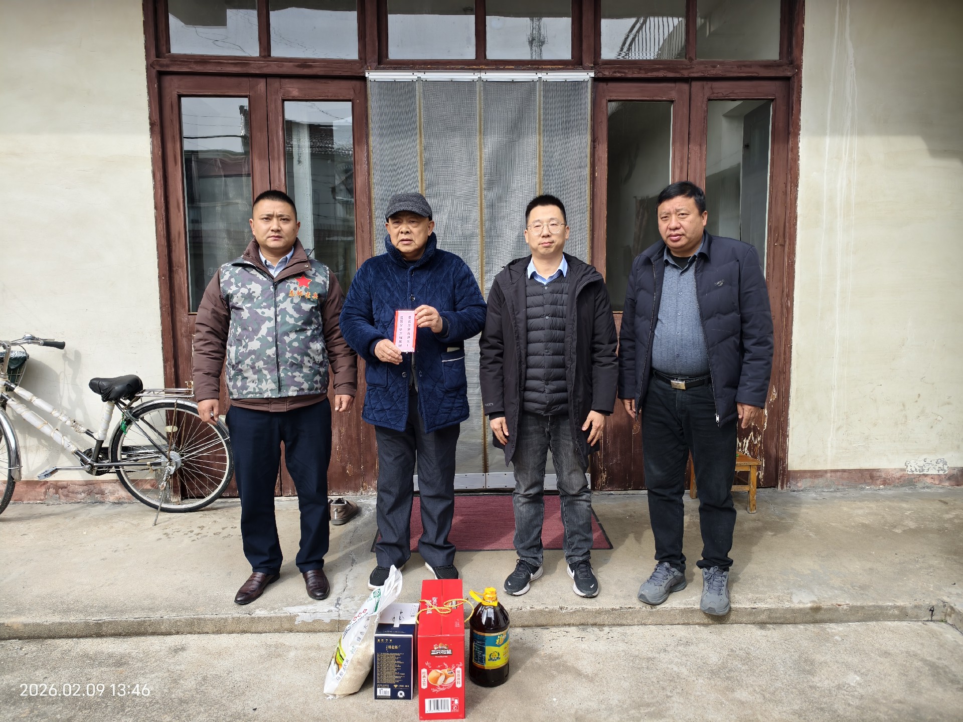 星慧照明||新春慰問送暖    馬年逐光前行